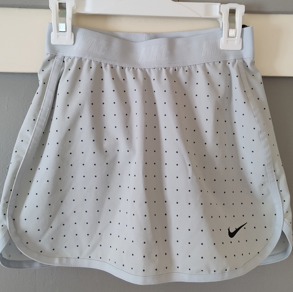 ♻️ DONATED ♻️ KIDS • NIKE FLEX GOLF SKORT - Picture 2 of 5